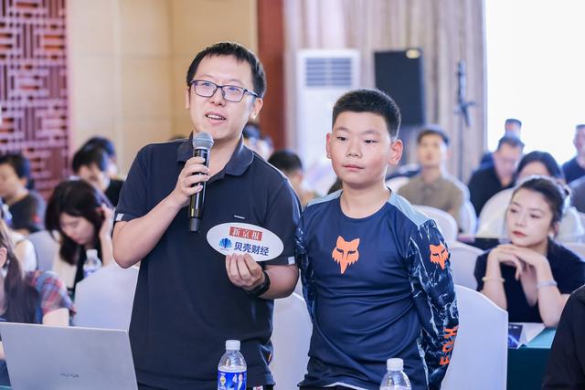 张雪回应9岁机车少年：推广青少年赛事需要榜样的力量，将拿出200万元资助青少年车手 | 中国区|球友会|股份有限公司