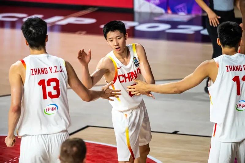 U17男篮被加拿大逆转！张宇辰统治级，吕飞燕卧底，张懿赵杰迷失 | 中国区|球友会|股份有限公司