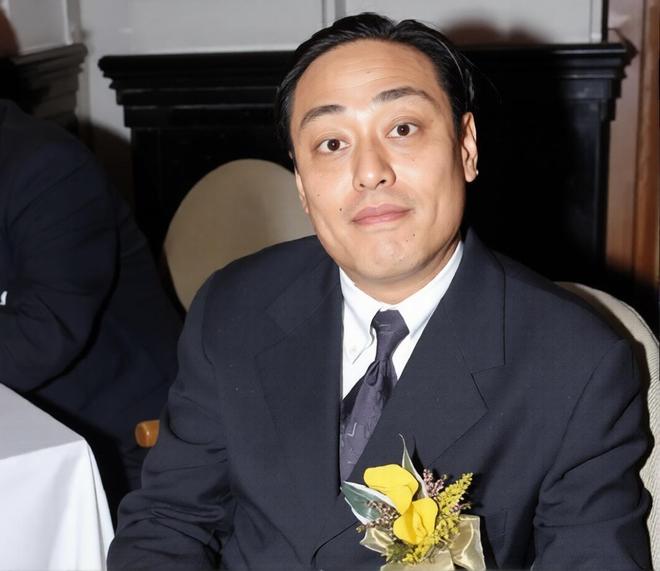 布莱顿3000万镑报价热刺19岁后防新星