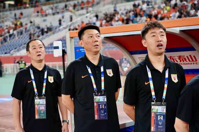 篮网开1.78亿抢里夫斯 湖人难留