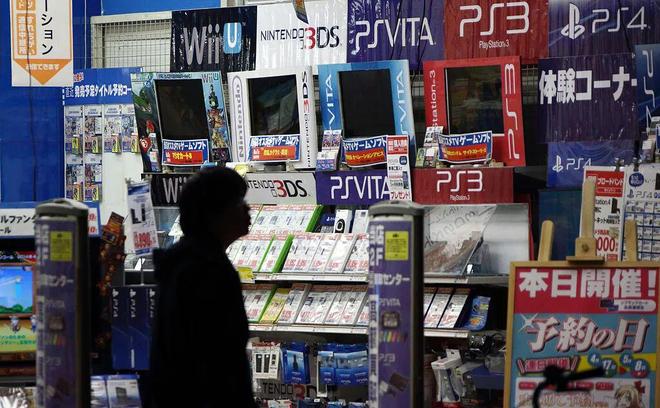 留守湖人！曝艾顿计划执行810万球员选项 紫金军补强内线或受阻