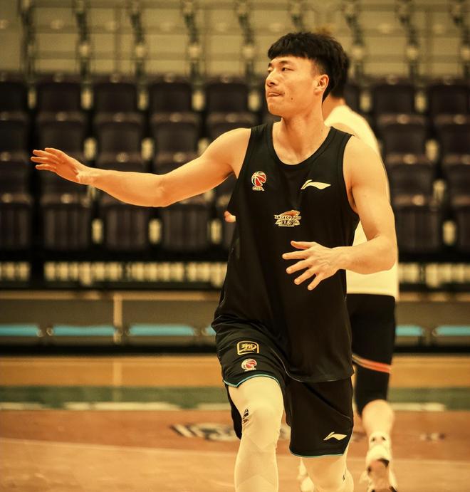 湖人头号目标！凯斯勒社媒关注东契奇里夫斯 已拒绝爵士5年1.4亿