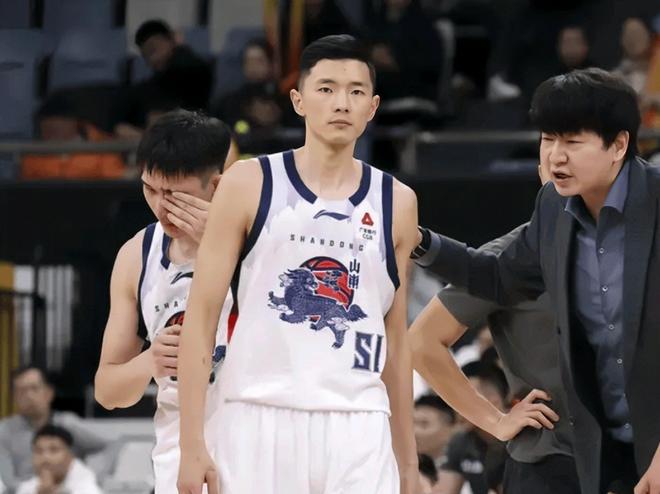 开拓者惜败!杨瀚森12+9+4全队第二,10号秀19+11,扬布拉德13中3