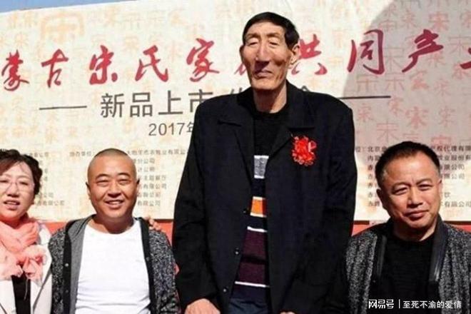 记者：曼联就斯凯利展开非正式询问，若想买他需支付高额溢价