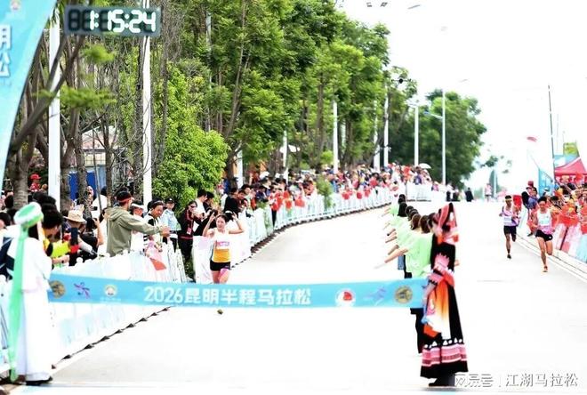 覃予萱/蒯曼夺得2026年乒乓球全锦赛女双冠军
