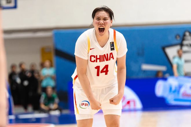 篮板第2+两双第1！中国女篮15岁1米90新星崛起：联手新版李梦冲四强 | 中国区|球友会|股份有限公司