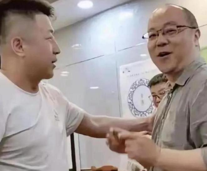 世界杯口碑崩盘!穆里尼奥一招盘活,皇马争议王牌迎来重生