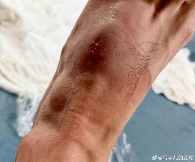 中超综合:成都队13分领跑 董方雨二度“主哨”