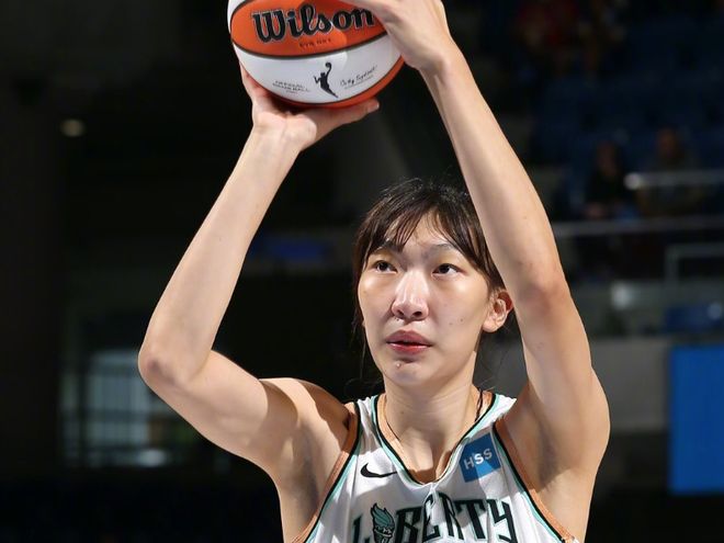 菜鸟逆袭！短短3年时间，从“摆烂神器”，到NBA超级新星