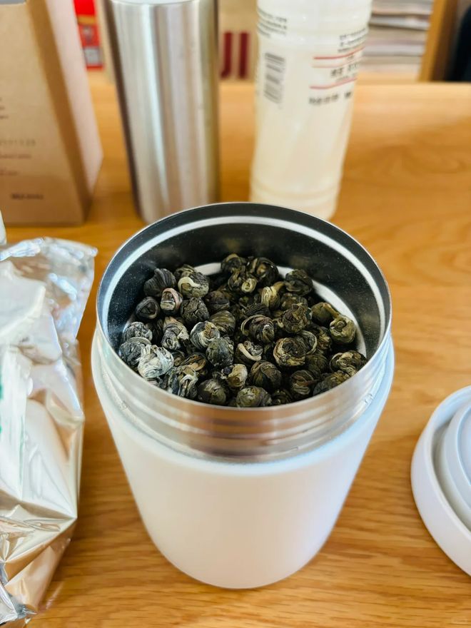 赖特和基恩驳斥老哈兰德：输球怪裁判是酸葡萄，看球不宜喝酒