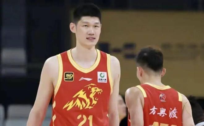 法比奥如果受伤不能出战,国安这四位强援可顶替他,国足主力领衔