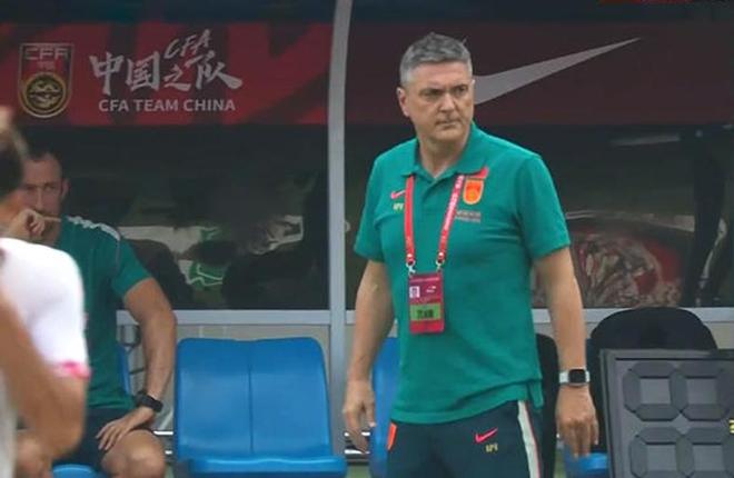 国乒女队也不行了?王曼昱爆冷出局,张本美和又赢了