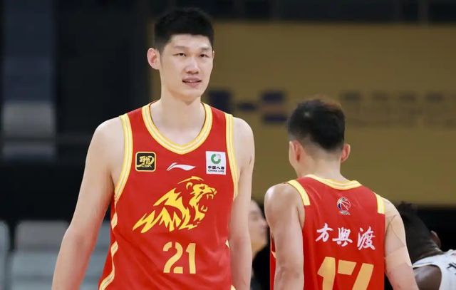 ZZZ周意完胜阿昺四金花全败,首轮大冷门不断,温网公布首批外卡