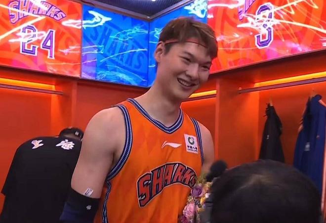 津媒:萨尔瓦多、闫炳良等球员的身体状况还需要持续观察评估